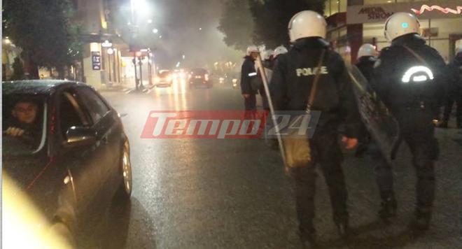Πάτρα - ΒΙΝΤΕΟ Καρέ καρέ τα επεισόδια και ο τραυματισμός Αστυνομικού το βράδυ της Κυριακής