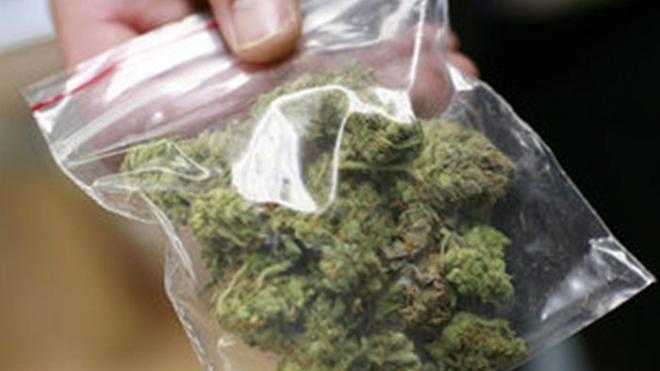 Συνελήφθη 56χρονη Πατρινή - Κατείχε συσκευασίες χασίς