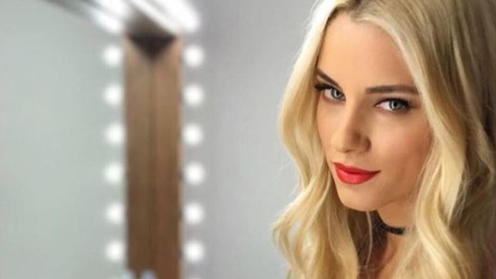 Δεν φαντάζεστε πόσο μοιάζει η Δούκισσα Νομικού στην γιαγιά της - Η τρυφερή ΦΩΤΟ στο Instagram