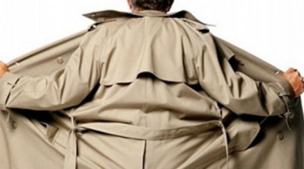 Πάτρα: Φόβος και τρόμος για τις γυναίκες επιδειξίας στα Ζαρουχλέικα - Στήνει καρτέρι στα στενά της περιοχής και τις κυνηγάει...