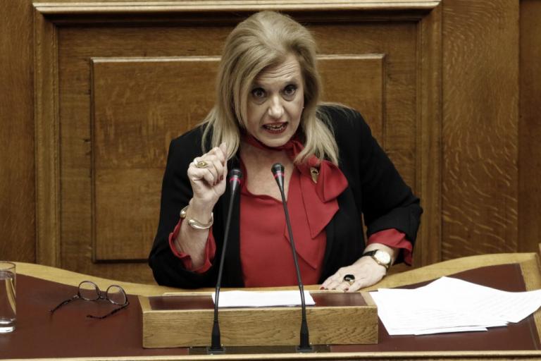 Mετά το "ναι" στο πολυνομοσχέδιο, η Μεγαλοοικονόμου παίρνει το δρόμο για το ΣΥΡΙΖΑ- Tι δήλωσε η ίδια