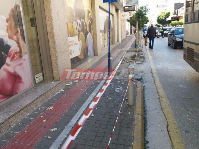 Πάτρα: Έπεσαν σοβάδες από κτίριο και τραυμάτισαν στο κεφάλι γυναίκα! - Περίμενε στη στάση του λεωφορείου - ΦΩΤΟΓΡΑΦΙΕΣ