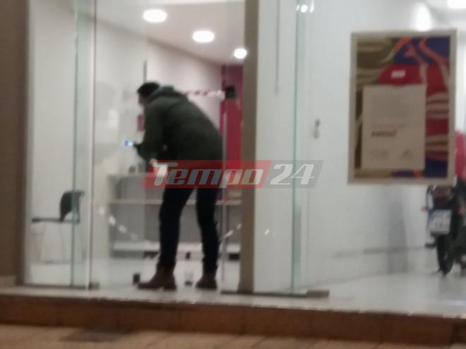 Πάτρα: Τι εξετάζει και τι "προβληματίζει" την ΕΛ.ΑΣ στην ένοπλη ληστεία στα ΕΛΤΑ courier - BINTEO