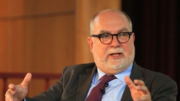 Βίζερ: Καμία ελληνική κυβέρνηση δεν ενστερνίστηκε τα μνημόνια πέρα από τη σημερινή - Τι λέει για τον Βαρουφάκη