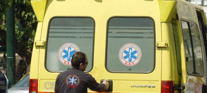 Πάτρα: Εκτροπή οχήματος στην Περιμετρική - Στο σημείο και Πυροσβεστική για τον απεγκλωβισμό του οδηγού