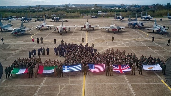 ΒΙΝΤΕΟ: Εντυπωσιακές εικόνες από την πολυεθνική άσκηση "Ηνίοχος 2018" στην Ανδραβίδα - Ποιες χώρες συμμετέχουν για πρώτη φορά