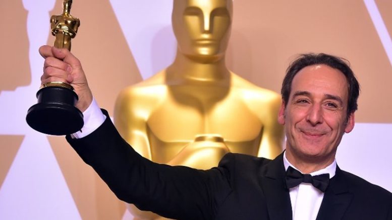 Αλεξάντρ Ντεσπλά: Αφιέρωσε το Όσκαρ του στην Ελληνίδα μητέρα του - ΒΙΝΤΕΟ