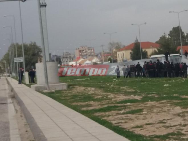 Πάτρα: Η απάντηση του Λιμενικού για τα χθεσινά επεισόδια με μετανάστες - ΦΩΤΟ - ΒΙΝΤΕΟ