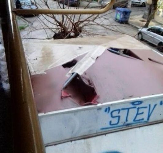 Το εγκαταλελειμμένο περίπτερο ... έχει γίνει εφιάλτης για Πατρινή!