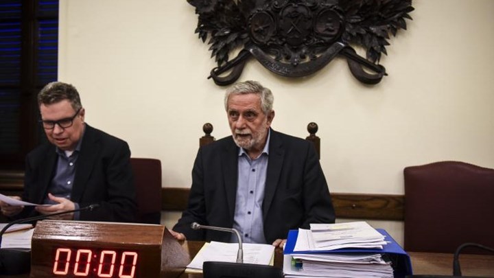 Διαφωνία κυβέρνησης - αντιπολίτευσης για τις αρμοδιότητες της Προανακριτικής για τη Novartis