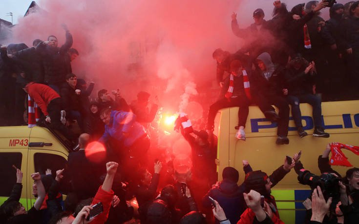 Άγριες συμπλοκές οπαδών της Λίβερπουλ και της Ρόμα - Σε κρίσιμη κατάσταση ένας 53χρονος - ΒΙΝΤΕΟ