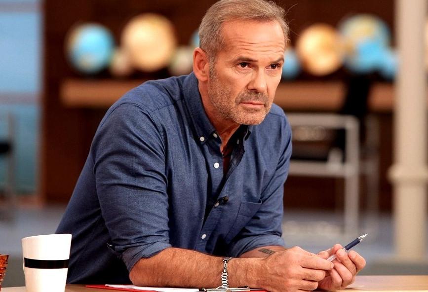 Ο Πέτρος Κωστόπουλος απαντάει στο αν υπάρχει ενδεχόμενο επανασύνδεσης με την Τζένη Μπαλατσινού