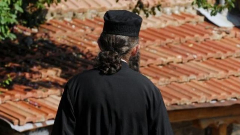 Φθιώτιδα: Πέταξε τα ράσα για τον… έρωτα!