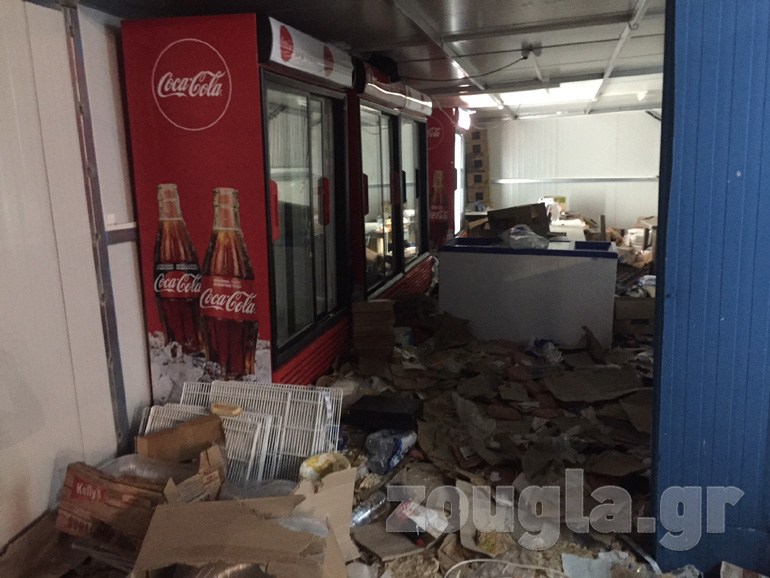 Πλιάτσικο οπαδών του ΠΑΟΚ σε κυλικεία και μικροπωλητές