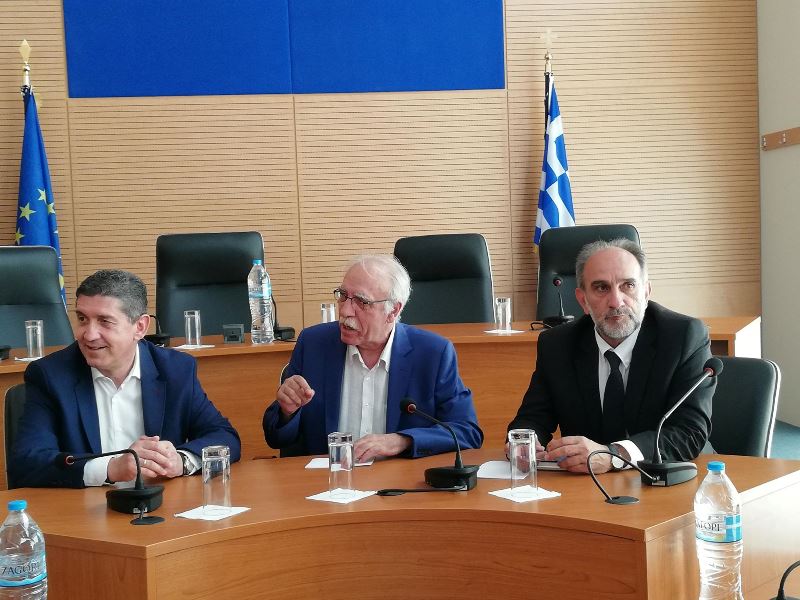 Βίτσας: «Δομή φιλοξενίας στην Αχαΐα δεν θα γίνει»- "Πρέπει να κατεδαφιστεί άμεσα η ABEΞ"- Σύσκεψη στην Περιφέρεια- Η επόμενη ημέρα