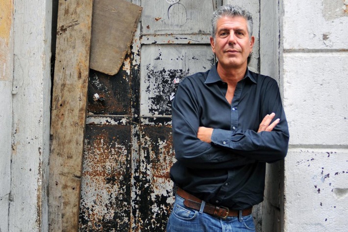 Anthony Bourdain: 3 πράγματα που πρέπει να αποφεύγετε όταν ταξιδεύετε