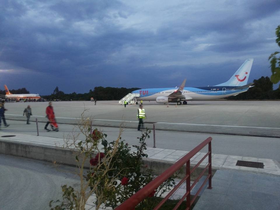 Ακυρώσεις πολλών πτήσεων από και προς το αεροδρόμιο του Αράξου