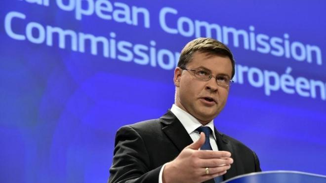 Ντομπροβσκις: Πρέπει να είναι εμπροσθοβαρή τα μέτρα στο χρέος