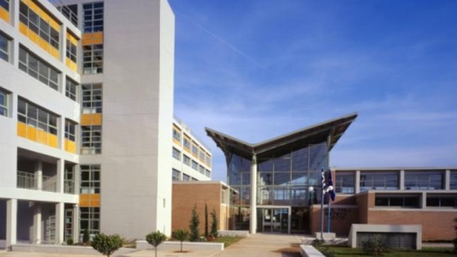 ΤΩΡΑ - Αίγιο: Στο "σκαμνί" η αλλοδαπή για τη ληστεία μετά φόνου Πατρινού περιπτέρα