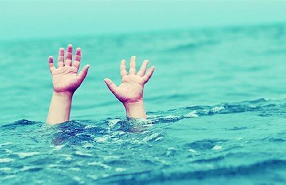 Παρολίγον τραγωδία στη Ζάκυνθο: Παιδί εγκλωβίστηκε σε φύκια - Πως σώθηκε