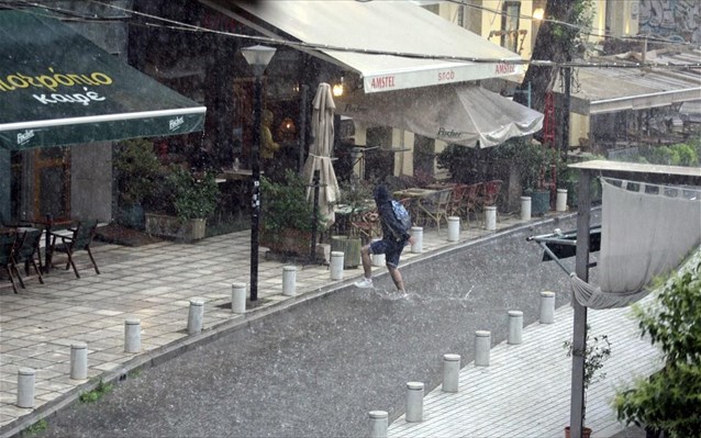 Στο έλεος της «Νεφέλης» η χώρα- Το σκηνικό του καιρού την Τετάρτη
