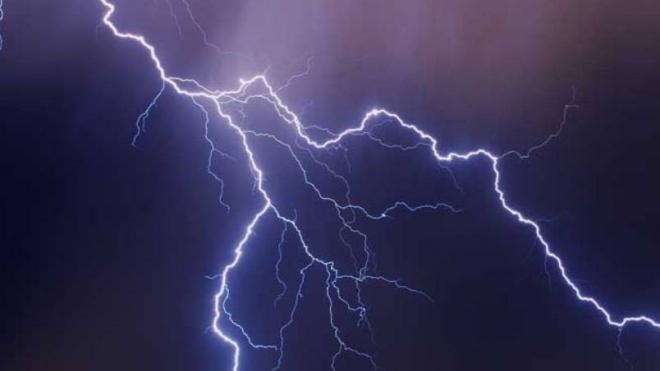 Νεκροί βοσκός και μοτοσυκλετιστής από κεραυνούς