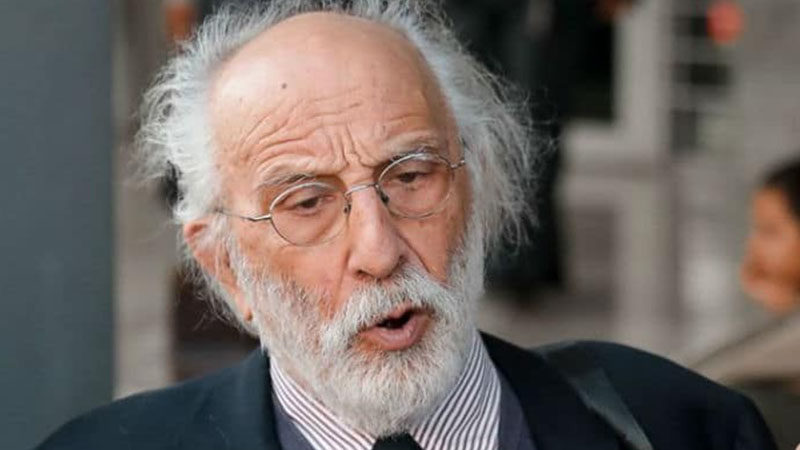 Διαψεύδει τα περί εσπευσμένης μεταφοράς του στο νοσοκομείο ο Αλέξανδρος Λυκουρέζος