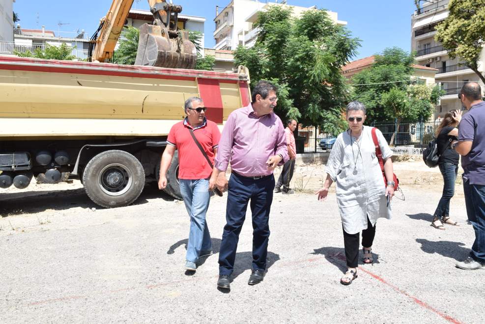 Ο Κώστας Πελετίδης στο υπό κατασκευή 3ο Γυμνάσιο Πατρών