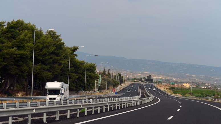 Κατέληξε σε εν κινήσει όχημα στην Ολύμπια Οδό