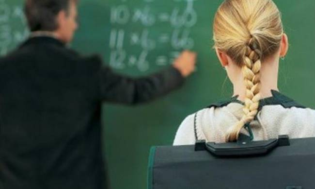 Πάτρα: Τα "βρόντηξε" ο πανεπιστημιακός Γ. Νικολάου- Παραίτηση από το Συμβούλιο Επιλογής Εκπαιδευτικών - Η απάντηση του υπουργείου