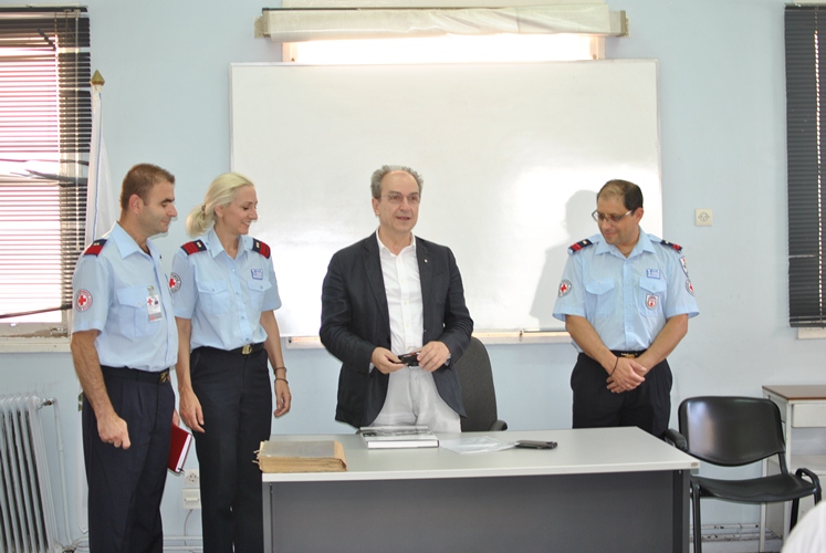 Ο πρόεδρος του Ελληνικού Ερυθρού Σταυρού στο Περιφερειακό Τμήμα Πατρών - ΦΩΤΟ