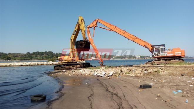 Αλυκές Αχαΐας: Ξεκίνησαν οι εργασίες εκβάθυνσης του λιμανιού - Είχαν "σπάσει" τα καΐκια στο ιστορικό ψαροχώρι - ΦΩΤΟΓΡΑΦΙΕΣ
