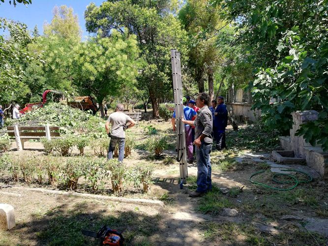 Η ΟΙΚΙΠΑ για τον καθαρισμό του κήπου του Σκαγιοπουλείου