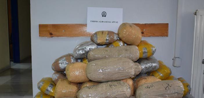 Μπλόκο σε πατέρα και γιο από την Πάτρα - Μετέφεραν 79 κιλά χασίς