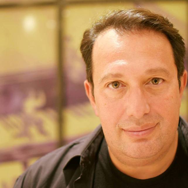 Μπούκαραν στο σπίτι γνωστού μουσικοσυνθέτη στην Ηλεία - Τι ζητά από τους δράστες