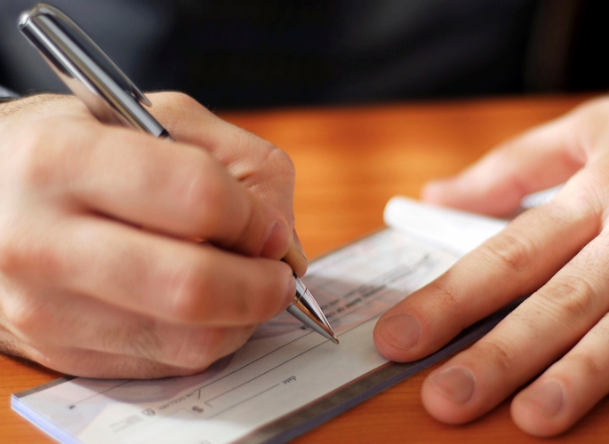 Αίγιο: Συνελήφθη 76χρονος για ακάλυπτες επιταγές