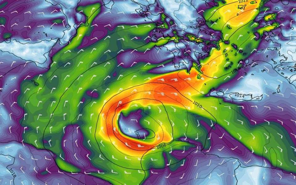 Κρήτη, Κυκλάδες και Πελοπόννησο αναμένεται να χτυπήσει ο κυκλώνας
