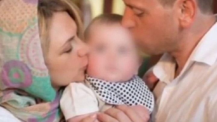 Πήγε για εξωσωματική και άλλαξε το σπέρμα του συζύγου της με αυτό του εραστή της - ΒΙΝΤΕΟ