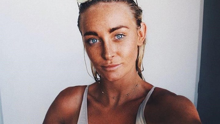 Το τελευταίο αντίο στην 20χρονη που αυτοκτόνησε σε θαλαμηγό στην Κεφαλονιά - ΦΩΤΟ