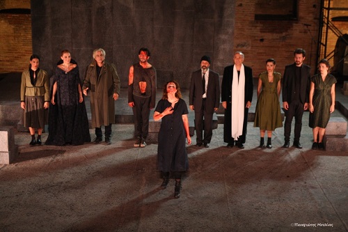 Πάτρα: Καταχειροκροτήθηκε η "Ηλέκτρα"