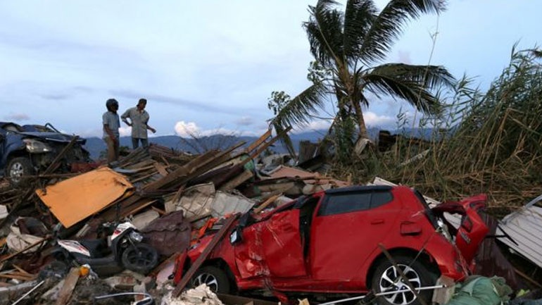 Παρατείνεται το θρίλερ στην Ινδονησία όπου 5.000 άνθρωποι αγνοούνται μετά το τσουνάμι