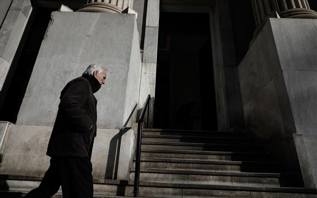 Βερολίνο: «Εικασίες» τα δημοσιεύματα περί μη περικοπής των συντάξεων