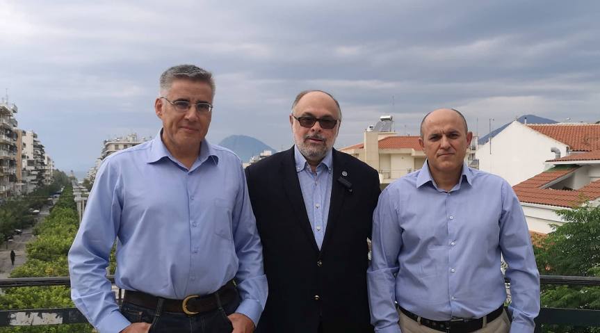 Ο Κωνσταντίνος Τσάμης και ο Γεώργιος Ανδρικόπουλος με το Νίκο Τζανάκο