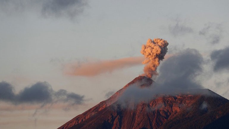 Γουατεμάλα: Ενεργοποιήθηκε το ηφαίστειο Φουέγο