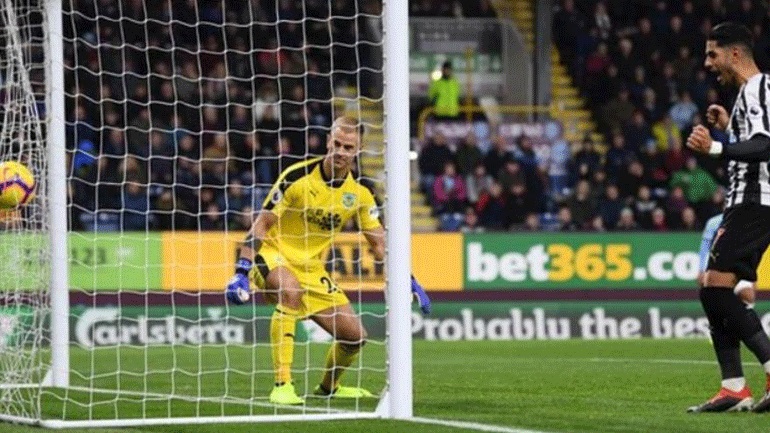 «Ανάσα» για τη Νιούκαστλ, 2-1 την Μπέρνλι