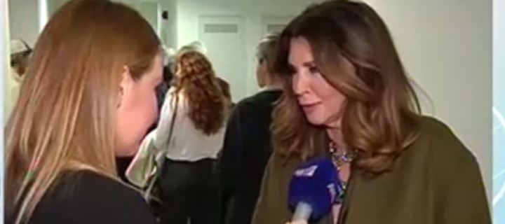 Έξαλλη η Μιμή Ντενίση: «Τι είμαι εγώ, το τσίρκο Medrano»;