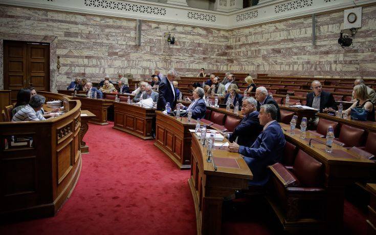 Άρχισε η διαδικασία συνταγματικής αναθεώρησης στην αρμόδια επιτροπή της Βουλής