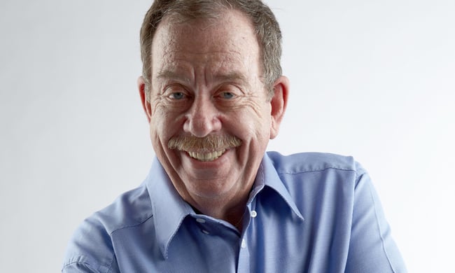 Ο Μαμαλάκης σήμερα στην Πάτρα για το νέο βιβλίο του "Η Μύρτις και η μελόπιτα"