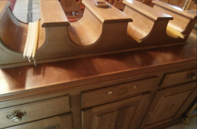 Δυτική Αχαΐα: Διέρρηξαν εκκλησία και πήραν 100 κιλά λάδι!