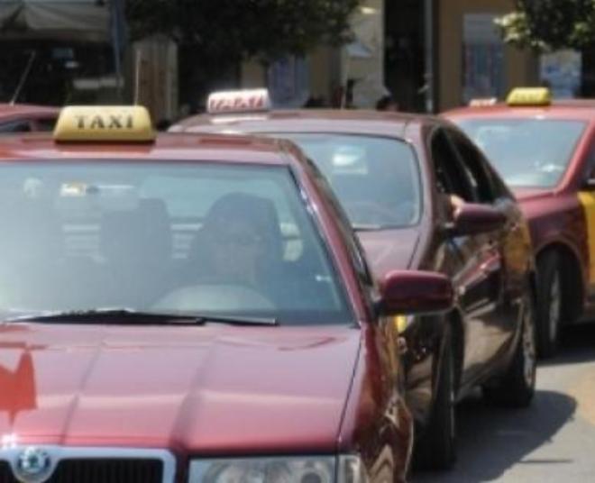 Χωρίς ταξί αύριο η Πάτρα - "Κατεβάζουν" σημαία